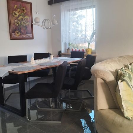 乌比托瓦尼伊连娜度假屋 贝内绍夫 客房 照片
